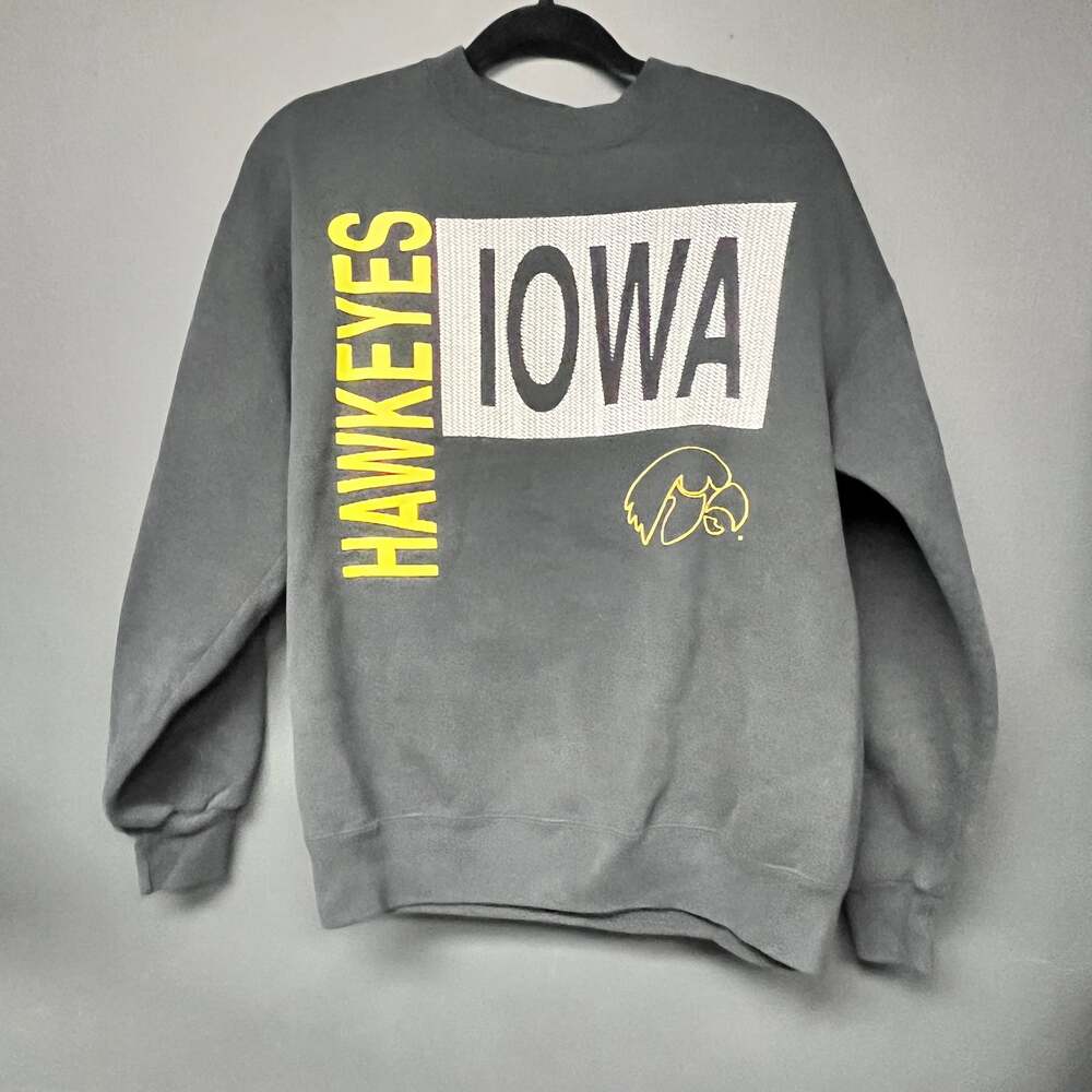 Vintage Iowa Hawkeyes large Crew Neck black yellow white graphic sweatshirt
